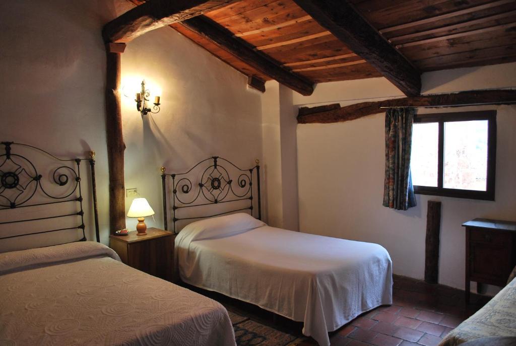 Triple Room with Private External Bathroom,68032415:JPEG